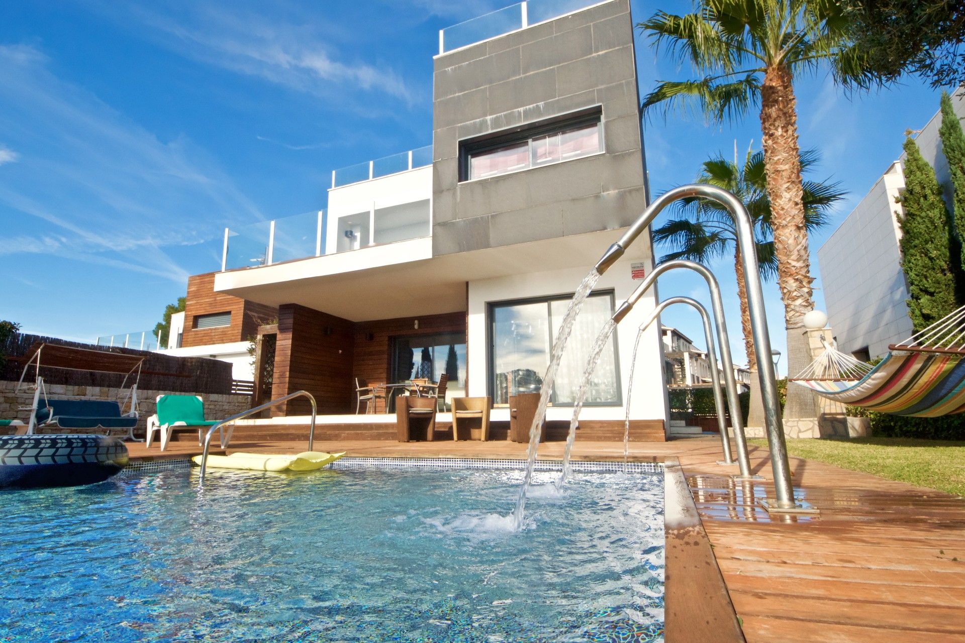 VILLAS
